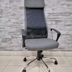 Кресло Barneo K-116 для персонала (серая ткань, черная сетка) в Кургане - kurgan.mebel24.online | фото