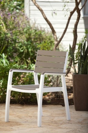 Стул c подлокотниками Гармония (Harmony armchair) белый-капучино в Кургане - kurgan.mebel24.online | фото 1